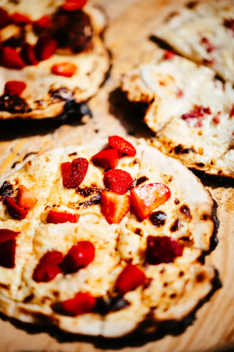 Flammkuchen aus dem Steinofen im Winzerhof Stahl – Hochzeitslocation nahe Taubertal zwischen Würzburg und Rothenburg